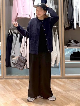 「GLOBAL WORK（グローバルワーク）のチュールフロッキーペプラム/1046121（Tシャツ/カットソー、ブラック系）」を使った、しまちゃん🍠さんの秋コーディネート