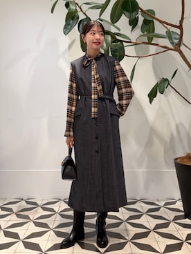 ブラウン系のアイテムを使った「チェックブラウス」の人気ファッション