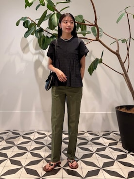 「MACPHEE（マカフィー）のアイテム（パンツ）」を使った、TOMORROWLANDshishidoさん（レディース・165cm）の夏コーディネート