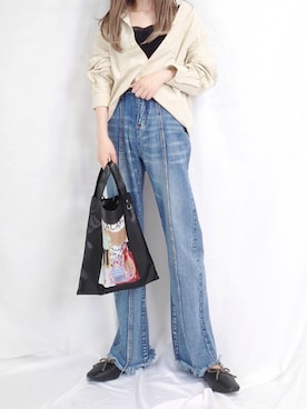 「VACANCY（ヴァカンシー）の【Akari Kuramoto×VACANCY】コラボコラージュイラストマルチトート（トートバッグ）」を使った、yume さん（レディース・160cm）の秋コーディネート