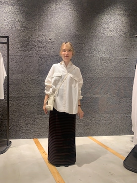 「アイテム（PC・スマホグッズ/家電）」を使った、まみこさん（レディース・157cm）の秋コーディネート