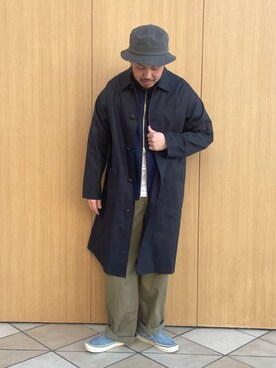 「GLOSTER（グロスター）のアイテム（ステンカラーコート）」を使った、GLOSTER stylingさん（メンズ・170cm）の春コーディネート