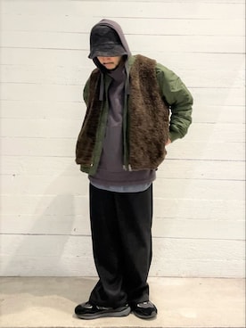 「ARMY TWILL（アーミーツイル）のアイテム（パーカー）」を使った、GLOSTER stylingさん（メンズ・172cm）の秋コーディネート