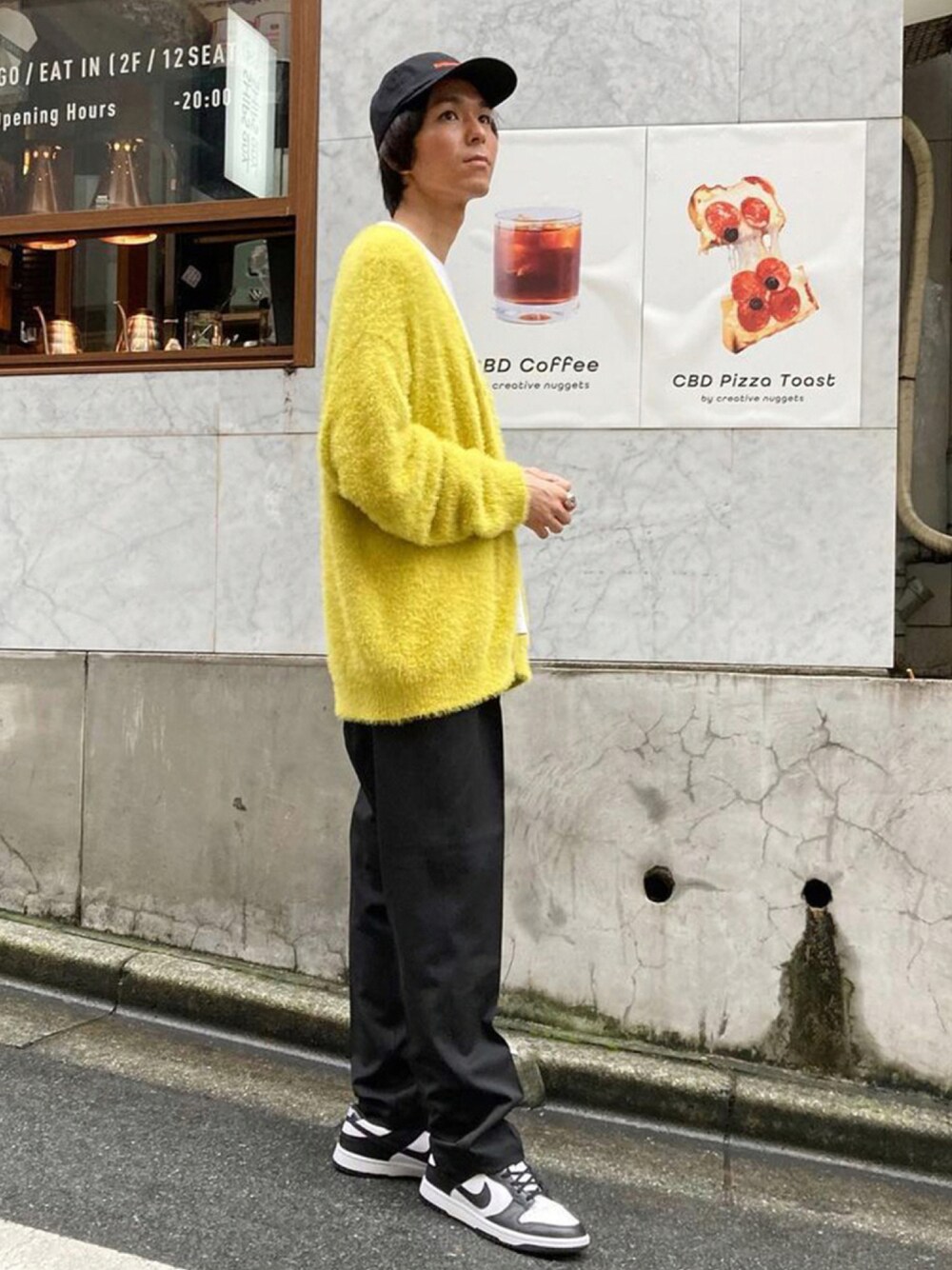 「フレディアンドグロスター、FREDY&GLOSTER、gloster、モヘアニット、モヘア、モヘアカーディガン、キャップ、レイヤードスタイル、カーディガン、秋コーデ、秋服準備はじめました、きれいめカジュアル、休日スタイル、ビッグシルエット、シンプルコーデ」｜「GYMPHLEXの【GYMPHLEX/ジムフレックス】6パネルキャップ #GY-H0034（キャップ、ブラック系）」を使った、GLOSTER stylingさん（メンズ・178cm）の秋コーディネートの1枚目の写真