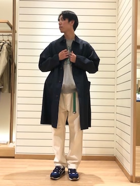「GLOSTER（グロスター）のアイテム（ステンカラーコート）」を使った、GLOSTER stylingさん（メンズ・183cm）の春コーディネート