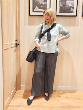 「SHOO・LA・RUE（シューラルー）の【洗える】楽してほっそり見え カットプリーツパンツ（その他パンツ）」を使った、れーやんさん（レディース・167cm）の春コーディネート
