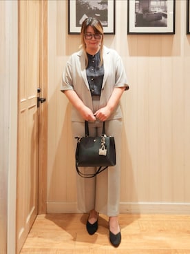 「アイテム（チャーム）」を使った、れーやんさん（レディース・168cm）の秋コーディネート