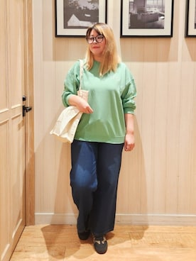 「アイテム（スウェット）」を使った、れーやんさん（レディース・168cm）の秋コーディネート