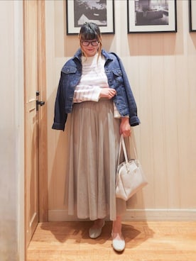 「SHOO・LA・RUE（シューラルー）の【SHOO・LA・RUE DENIM】ゆったりシルエットで大人カジュアル  ゆるGジャン（デニムジャケット、ブルー系）」を使った、れーやんさん（レディース・168cm）の春コーディネート