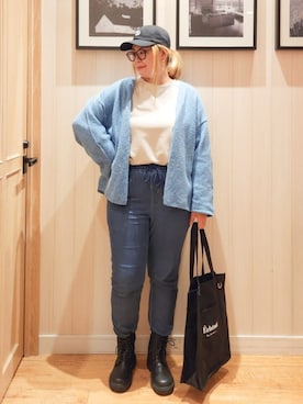 「SHOO・LA・RUE（シューラルー）のアニマル刺繍キャップ（キャップ）」を使った、れーやんさん（レディース・168cm）の秋コーディネート