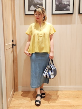 「ナロースカート」｜「アイテム（サンダル）」を使った、れーやんさん（レディース・167cm）の夏コーディネート