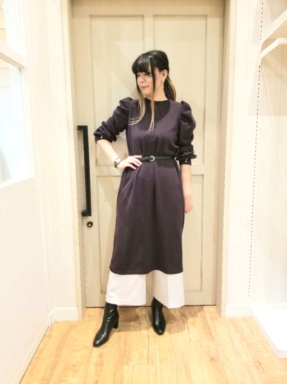 「シューラルー、カジュアル、ウエストマーク、ワンピース、パワショル、ワイドパンツ、Ｉライン、プチプラコーデ、パープル、セレモニー、マザーニーズ」｜「DRESKIPのパワショルワンピース（ワンピース、パープル系）」を使った、れーやんさん（レディース・167cm）の冬コーディネートの1枚目の写真