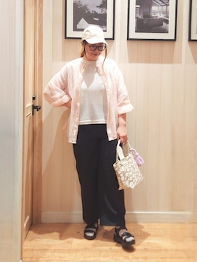 「SHOO・LA・RUE（シューラルー）の【S-LL】大人のシアー感 風合い楽しむバンドカラーシャツ（シャツ/ブラウス、ピンク系）」を使った、れーやんさん（レディース・168cm）の春コーディネート