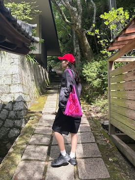 「アイテム（スウェットパンツ）」を使った、Miyuさん（レディース・162cm）の秋コーディネート