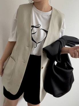 「ベスト×Tシャツ」｜「アイテム（ジャケット/アウター）」を使った、ranyさん（レディース・157cm）の秋コーディネート