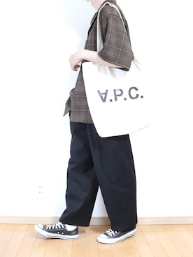 「CONVERSE（コンバース）のCONVERSE コンバース オール スター オックス / ALL STAR OX(BLACK) 32160321（スニーカー）」を使った、Yuiさん（メンズ・168cm・10代）の夏コーディネート