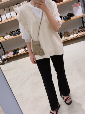 「AMERICAN HOLIC（アメリカンホリック）のサイドスリット細見えポンチセンタープレスパンツ（その他パンツ、ブラック系）」を使った、okumiraさん（レディース・162cm）の秋コーディネート