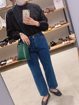 「AMERICAN HOLIC（アメリカンホリック）のセミワイドデニム（デニムパンツ、ブルー系）」を使った、okumiraさん（レディース・162cm）の秋コーディネート