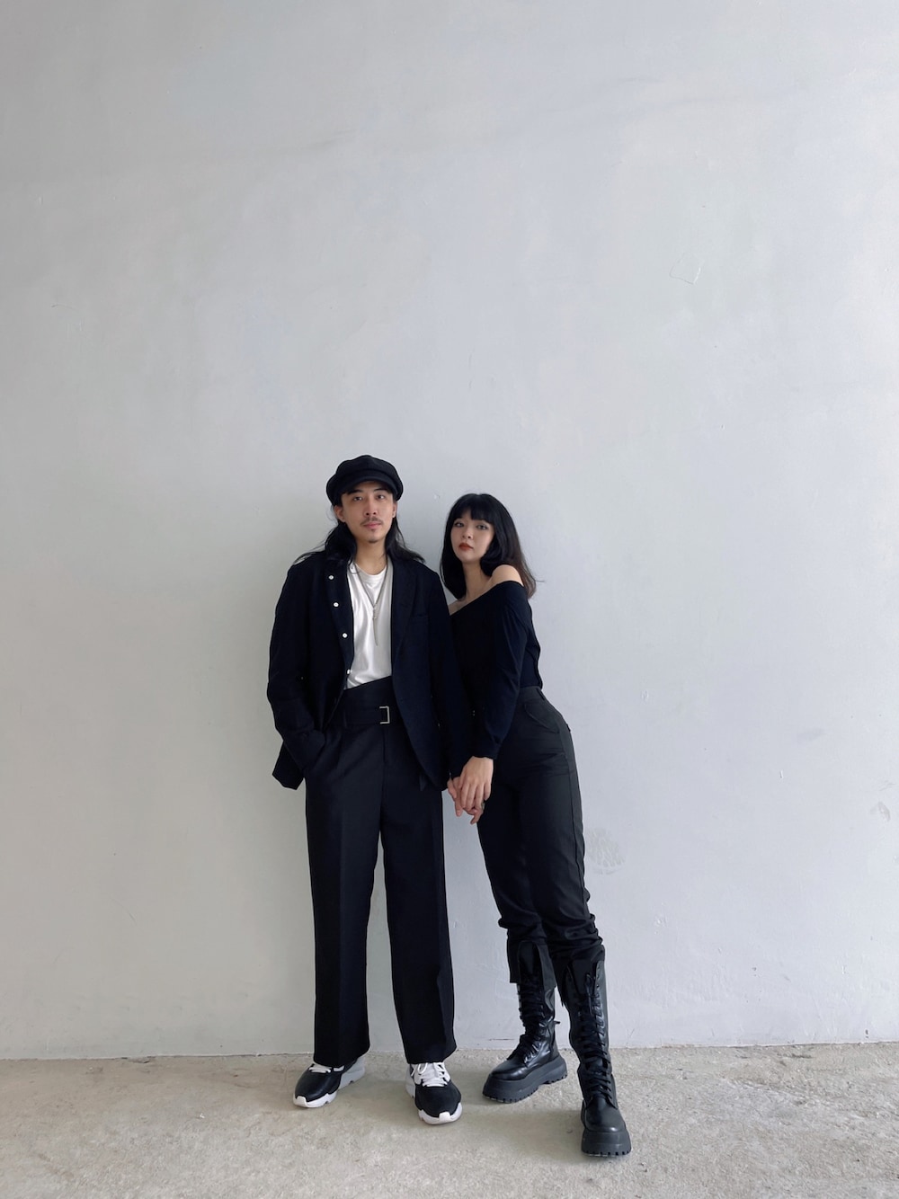 「couple、coupleoutfit、ootd、black、summer、LOVE」｜「Y-3のアイテム（シューズ、ブラック系）」を使った、QiQi Tanさん（レディース・167cm）の秋コーディネートの1枚目の写真