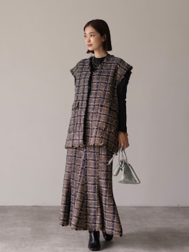 「ジレ」｜「アイテム（ノーカラージャケット）」を使った、HERENCIA_SNAP さん（レディース・165cm）の秋コーディネート