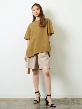 「アイテム（トップス、ブラウン系）」を使った、HERENCIA_SNAP さん（レディース・165cm）の春コーディネート
