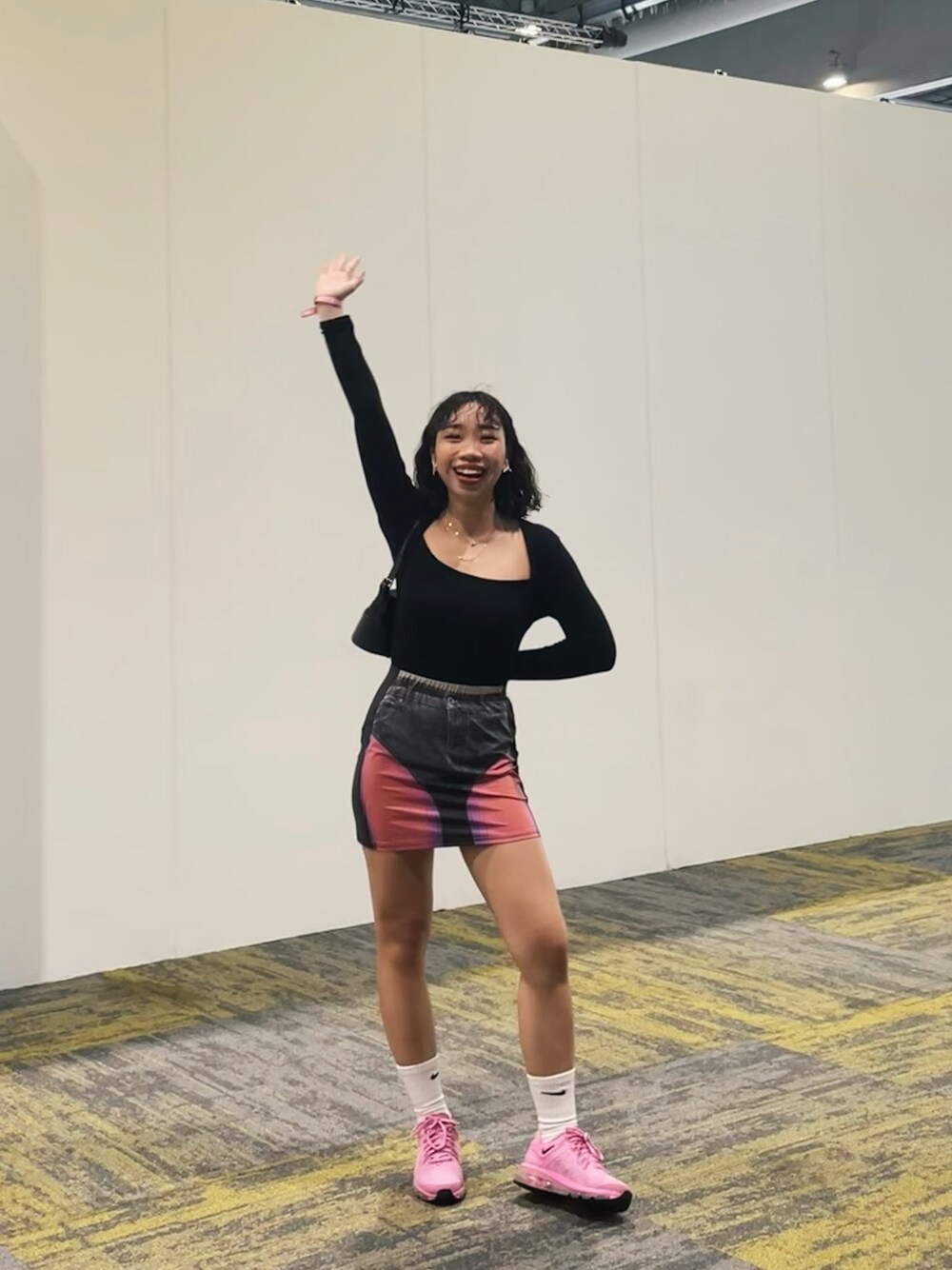 「ootd」｜「Y/Projectのアイテム（スカート、ピンク系）」を使った、hoyeekongさん（レディース・157cm）の春コーディネートの1枚目の写真