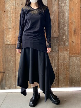 「KMRii（ケムリ）のアイテム」を使った、照井千尋さん（レディース・163cm）の秋コーディネート