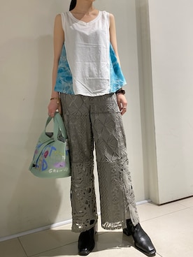 「KMRii（ケムリ）のアイテム（トップス）」を使った、照井千尋さん（レディース・163cm）の春コーディネート