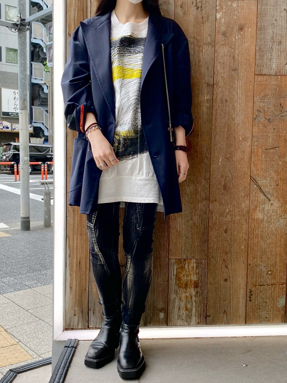 「ROYAL FLASH、nude:masahiko maruyama、bodysong.、KMRii」｜「nude:masahiko maruyamaのアイテム（Tシャツ/カットソー、ホワイト系）」を使った、照井千尋さん（レディース・163cm）の夏コーディネートの1枚目の写真