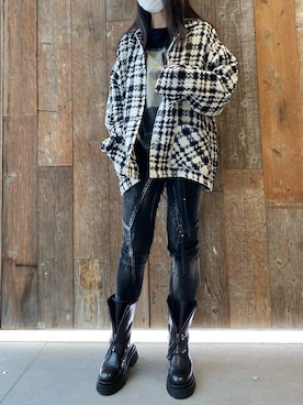 「ROYAL FLASH（ロイヤルフラッシュ）のアイテム（ジャケット/アウター）」を使った、照井千尋さん（レディース・163cm）の秋コーディネート