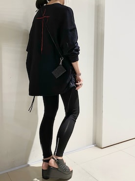 「KMRii（ケムリ）のアイテム（財布）」を使った、照井千尋さん（レディース・163cm）の秋コーディネート