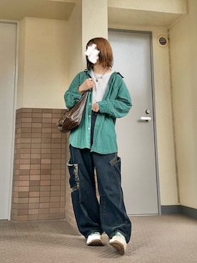 「SHEENA（シーナ）のレオパード柄アクセントポケットデニムカーブパンツ/ワイドパンツ（デニムパンツ、ブルー系）」を使った、るる 🥦低身長コーデ🥬さん（レディース・149cm）の春コーディネート