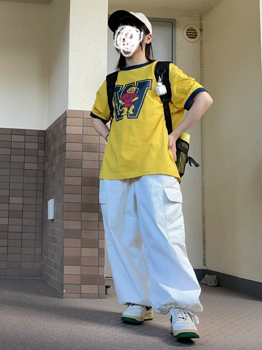 「アツいコーデ全部見せ、休日スタイル、カジュアルコーデ、夏、今日のコーデ、ootd、Tシャツ、ラクチンコーデ、シンプルコーデ、低身長コーデ、いいね、save、フォローお願いします🤑、カーゴパンツ、プチプラ、カラーコーデ、キャップ」｜「NIKEのナイキ エア フォース 1 '07 LV8 ウィメンズシューズ / Nike Air Force 1 '07 LV8 Women's Shoes DZ4764-133 Sail（スニーカー、ベージュ系）」を使った、るる 🥦低身長コーデ🥬さん（レディース・149cm）の夏コーディネートの1枚目の写真