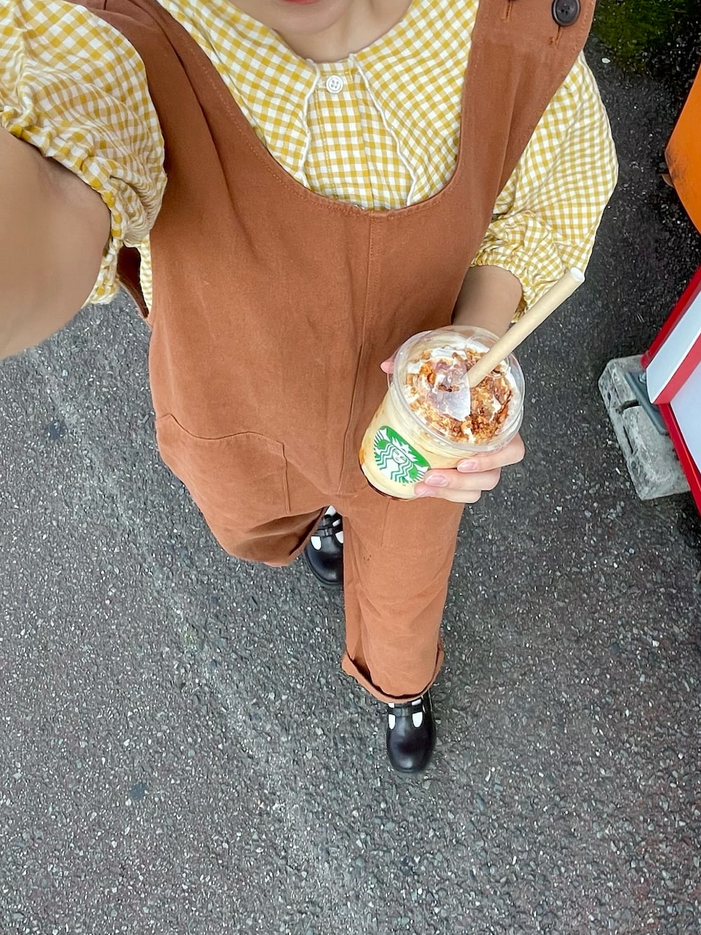 「チェック、ブラウン、着回しコーデ、シンプルスタイル、秋服準備はじめました、パンツコーデ、ゆったりコーデ、おしゃれさんと繋がりたい、お出かけコーデ、秋コーデ、秋のコーデ、いいね、save、フォローお願いします🤑、ナチュラル、秋服、低身長」｜「ヤキイモ🍠🍂のアイテム（その他、イエロー系）」を使った、るる 🥦低身長コーデ🥬さん（レディース・149cm）の秋コーディネートの1枚目の写真