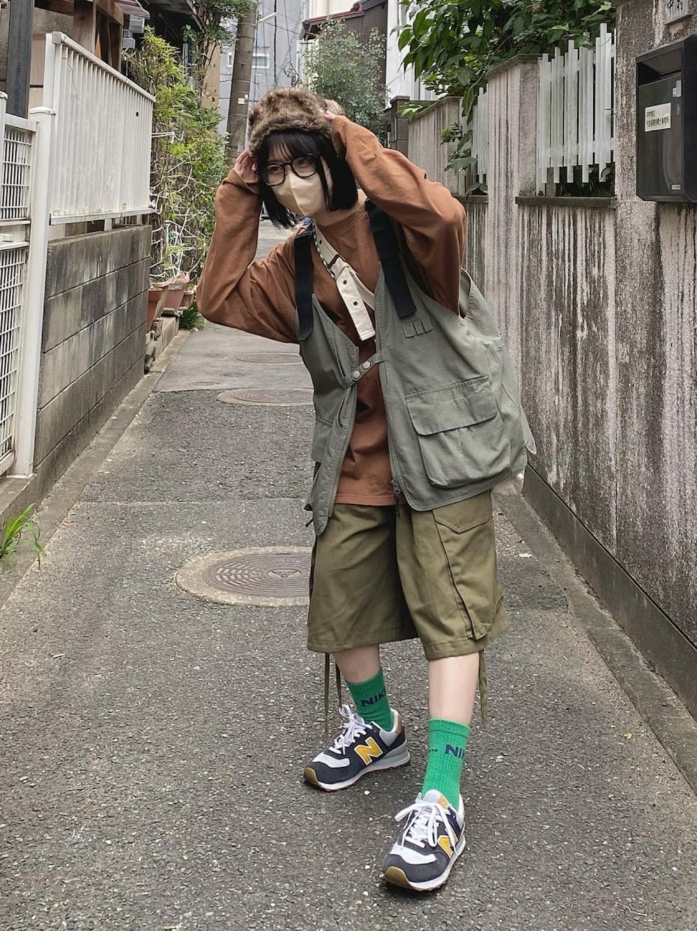 早い者勝ち XLARGE ARABIAN RINGER S/S TEE ハーフパンツコーデ 早い者勝ち XLARGE SIDE POCKET SHORT PANTS ストリートコーデに