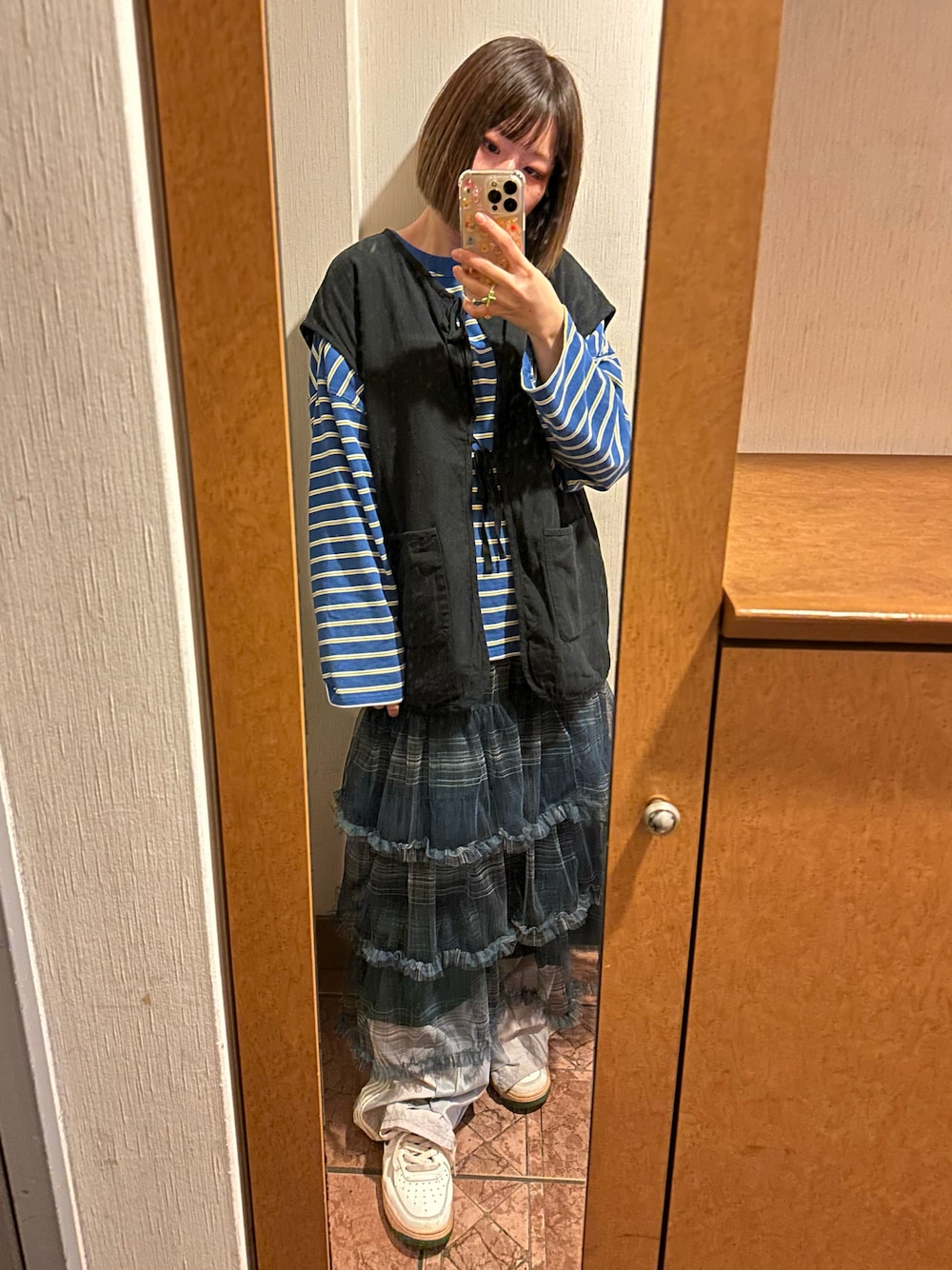 「春めき満開コーデ、春色、春服コーデ、ラフコーデ、春カラー、150cm台コーデ、春服、お出かけコーデ、レイヤードコーデ、おしゃれさんと繋がりたい、いいね、save、フォローお願いします🤑、初夏コーデ、低身長、低身長コーデ、レイヤードスタイル」｜「kutirのボーダーロンＴ（Tシャツ/カットソー、ブルー系）」を使った、るる 🥦低身長コーデ🥬さん（レディース・149cm）の春コーディネートの1枚目の写真