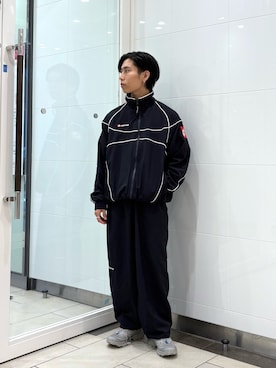 「イチ推しジャケットスタイル」｜「アイテム（スニーカー）」を使った、オタケさん（メンズ・162cm）の秋コーディネート