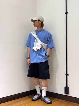 「URBAN RESEARCH DOORS（アーバンリサーチドアーズ）のセオアルファバンドカラーショートスリーブシャツ（シャツ/ブラウス、ブルー系）」を使った、オタケさん（メンズ・162cm）の春コーディネート