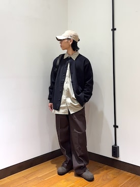 「URBAN RESEARCH DOORS（アーバンリサーチドアーズ）の『XLサイズ/WEB限定』『UR TECH』 200日 クルーネックカーディガン 26AW（カーディガン/ボレロ、ブラック系）」を使った、オタケさん（メンズ・162cm）の秋コーディネート