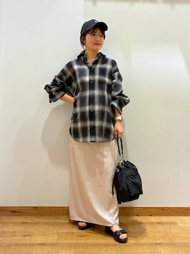 「GLOBAL WORK（グローバルワーク）のリラックスジャージマキシスカート/1049218（スカート、ホワイト系）」を使った、hironaさん（レディース）の秋コーディネート