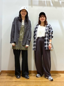 「GLOBAL WORK（グローバルワーク）のシルクブレンドクループルオーバー長袖/1051637（Tシャツ/カットソー、ホワイト系）」を使った、hironaさん（レディース）の秋コーディネート