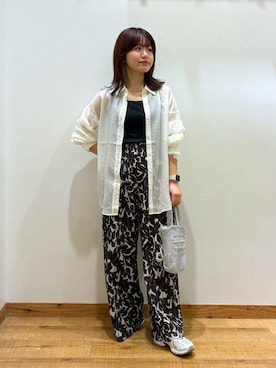 「GLOBAL WORK（グローバルワーク）の楊柳イージーワイドパンツ/636562（その他パンツ、ベージュ系）」を使った、hironaさん（レディース）の春コーディネート
