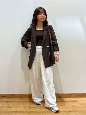 「アイテム（スウェットパンツ）」を使った、hironaさん（レディース・150cm）の秋コーディネート