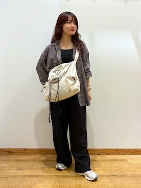 「GLOBAL WORK（グローバルワーク）のサイドメッシュショルダートート/490260（トートバッグ）」を使った、hironaさん（レディース・150cm）の秋コーディネート