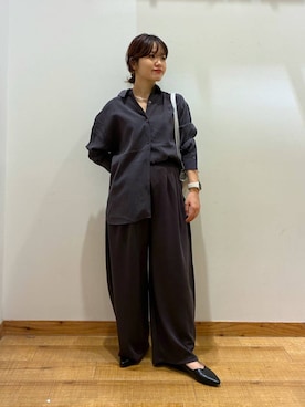 「GLOBAL WORK（グローバルワーク）のフィブリルシャツ長袖/1048955（シャツ/ブラウス、グレー系）」を使った、hironaさん（レディース）の夏コーディネート