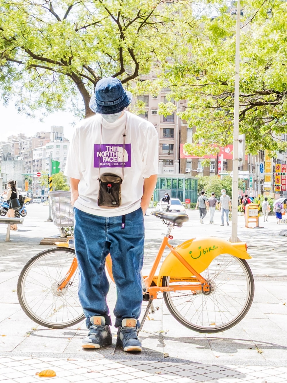 「THE NORTH FACE、THE NORTH FACE PURPLE LABEL、Levi's、AIR JORDAN、NIKE、JINS、snow peak」｜「THE NORTH FACE PURPLE LABELのHigh Bulky H/S Logo Mock Tee

（Tシャツ/カットソー、ホワイト系）」を使った、RoxsoulLeeさん（メンズ・170cm）の秋コーディネートの1枚目の写真