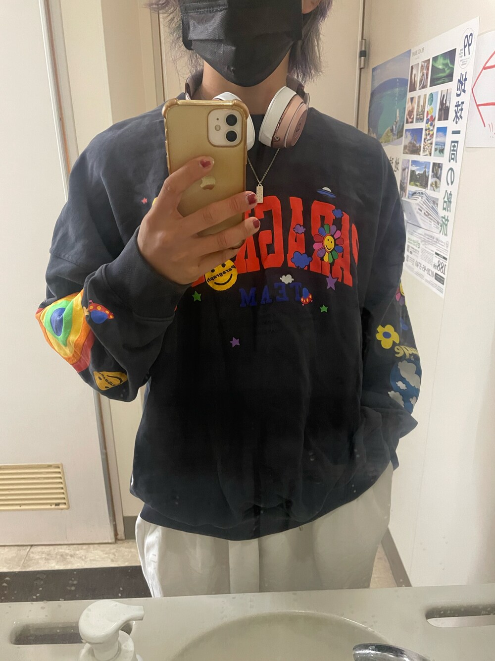 「WEARハロウィン2022、秋のコーデ、ootd、ワイドパンツ、低身長コーデ」｜「ParagraphのParagraph/パラグラフ スマイルハッピースウェット SMILE HAPPY MTM NO.043（スウェット、ブラック系）」を使った、ちゃたろうさん（メンズ・168cm）の秋コーディネートの1枚目の写真