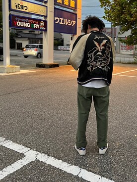 「古着のアイテム（スカジャン、ブラック系）」を使った、tyoutyoooさん（メンズ）の秋コーディネート