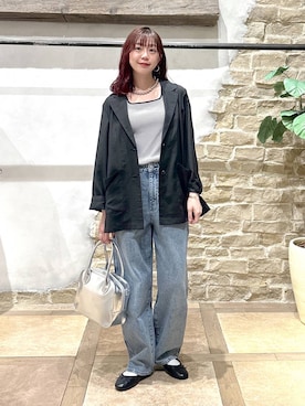 「アイテム（ボストンバッグ、グレー系）」を使った、airiさん（レディース・158cm）の春コーディネート