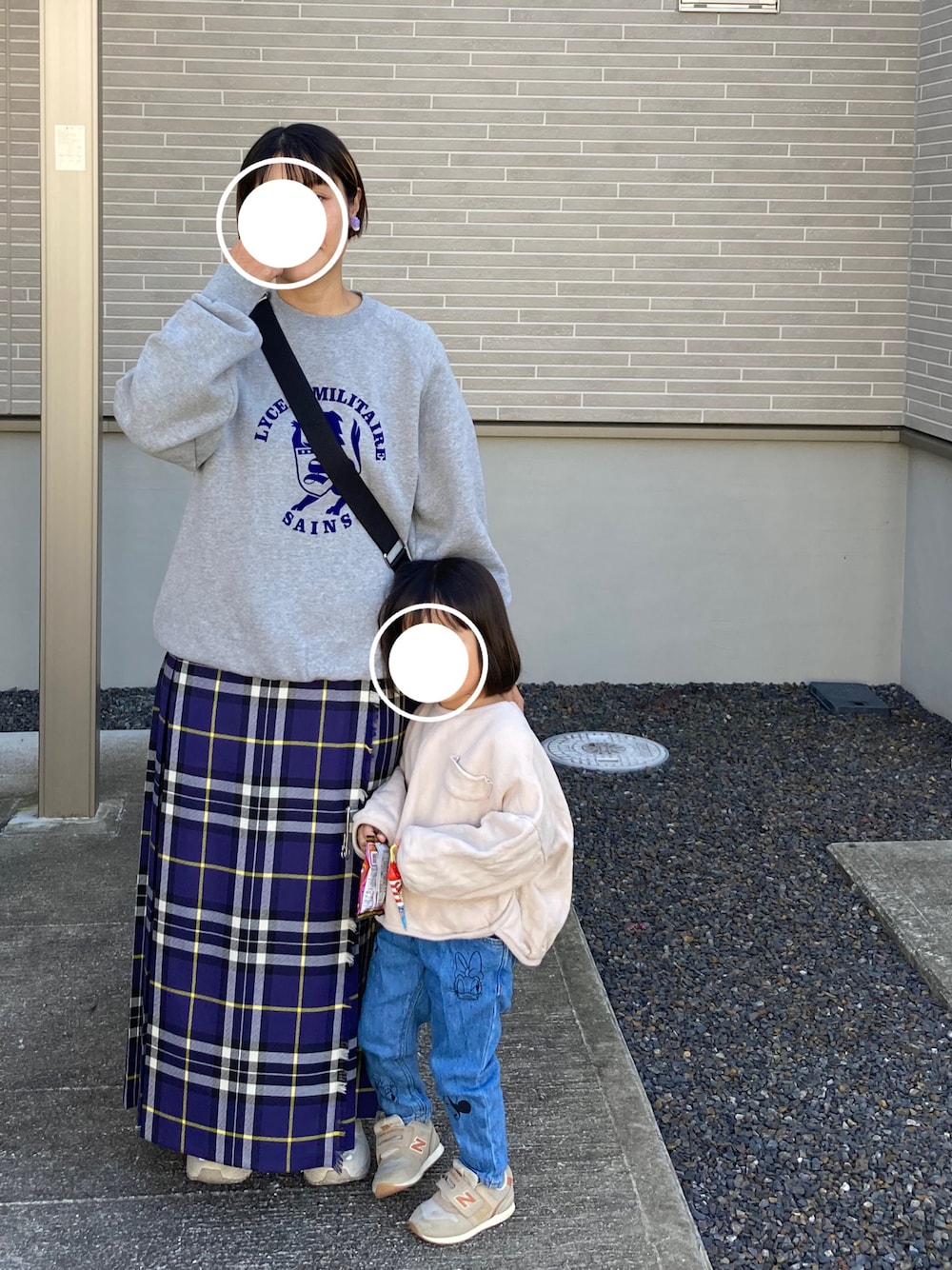 「秋服、秋コーデ、カジュアル、シンプル」｜「THE SHINZONEのTHE SHINZONE LYCEE MILITAIRE SWEAT 22AMSCU04（スウェット、グレー系）」を使った、やんさん（レディース・154cm）の秋コーディネートの1枚目の写真